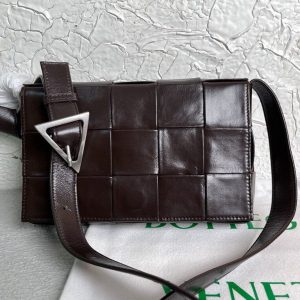 xubag.ru-bottega-veneta-bv-667298-cassette-cross-body-bag-dark-brown-0