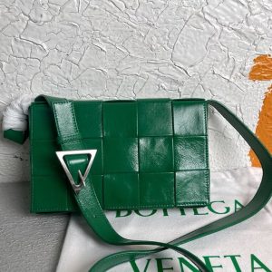 xubag.ru-bottega-veneta-bv-667298-cassette-cross-body-bag-green-0