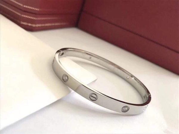 Cartier Bangle Designer Love Bracelet SM 20202 - luxibagsmall