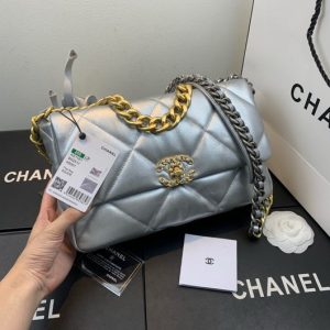 xubag.ru-chanel-19-large-handbag-lambskin-gold-as1161-silvery-010-2a732dae-3436-4870-89a1-7ff349b7425c