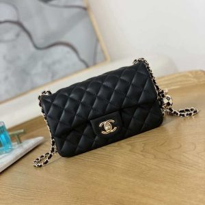 xubag.ru-chanel-a01113-flap-handbag-classic-bag-black-lambskin-gold-with-ball-001