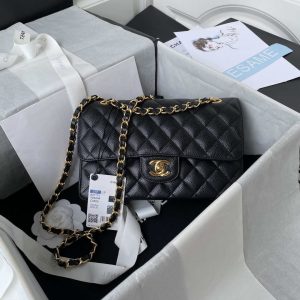 xubag.ru-chanel-a01113-flap-handbag-classic-bag-grained-shiny-calfskin-black-gold-001