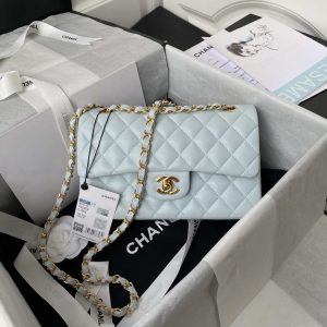 xubag.ru-chanel-a01113-flap-handbag-classic-bag-lambskin-white-gold-001