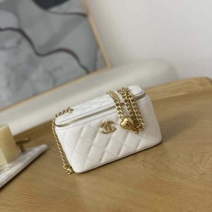 xubag.ru-chanel-a68130-vanity-with-chain-grained-calfskin-gold-white-001