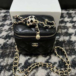 xubag.ru-chanel-ap1447-small-vanity-with-chain-calfskin-black-001