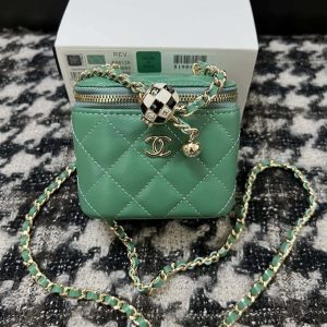 xubag.ru-chanel-ap1447-small-vanity-with-chain-calfskin-green-001