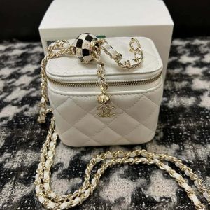 xubag.ru-chanel-ap1447-small-vanity-with-chain-calfskin-white-001