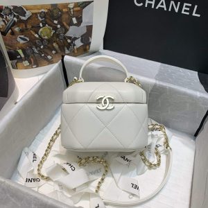 xubag.ru-chanel-as2630-small-vanity-case-lambskin-gold-tone-metal-white-001