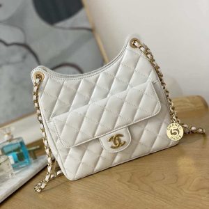 xubag.ru-chanel-as3690-hobo-handbag-shiny-crumpled-calfskin-gold-tone-metal-white-001