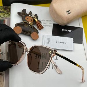 xubag.ru-chanel-cat-eye-sunglasses-chanel-shield-sport-fashion-show-993490-027-a1d46cc5-e62c-4e52-8827-92fc15def080