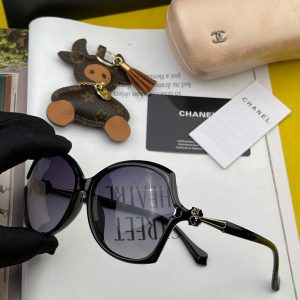 xubag.ru-chanel-cat-eye-sunglasses-chanel-shield-sport-fashion-show-993490-066-dd2c26be-eaaa-4412-bf53-4d792251336c