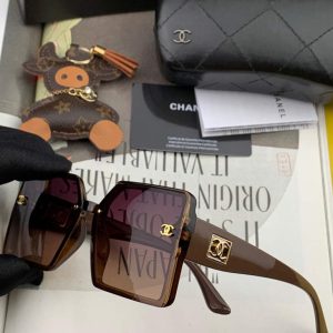 xubag.ru-chanel-cat-eye-sunglasses-chanel-shield-sport-fashion-show-993490-072-2eb523f3-be01-43bd-a2f3-1126d866d79d