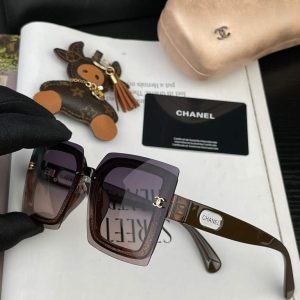 xubag.ru-chanel-cat-eye-sunglasses-chanel-shield-sport-fashion-show-993490-087-e33741ad-cbc6-45ad-8507-ffc393db636e