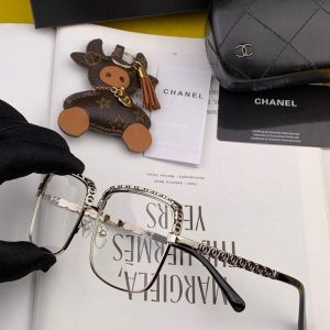 xubag.ru-chanel-cat-eye-sunglasses-chanel-shield-sport-fashion-show-993490-111-b3168644-8f45-479e-9591-d3f7cb8913d4