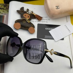 xubag.ru-chanel-cat-eye-sunglasses-chanel-shield-sport-fashion-show-993490-146-868c930e-3d1e-4b01-b7ff-92211d30386f