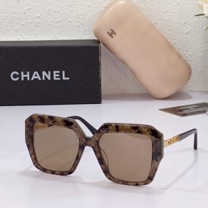 xubag.ru-chanel-square-sunglasses-luxury-chanel-round-sport-fashion-show-993006-6-e7c49bc9-0d3b-43ea-845c-c3d2070d2b3a