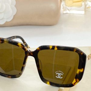 xubag.ru-chanel-square-sunglasses-luxury-chanel-round-sport-fashion-show-993347-347-d405ee0a-b218-4da4-8fbc-b1350d8af1d2