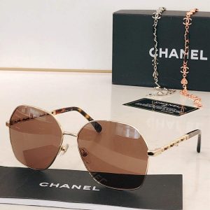 xubag.ru-chanel-square-sunglasses-luxury-chanel-round-sport-fashion-show-993392-392-c6e7daa3-095b-47b2-b98a-eaeb5ff8a6e3