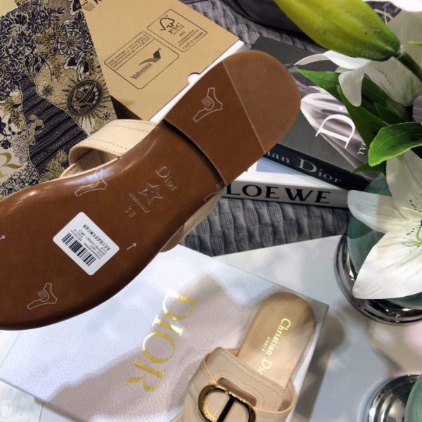 Dior KCQ386 Diro 30 Montaigne Flat Thong Sandals Calfskin Apricot - luxibagsmall