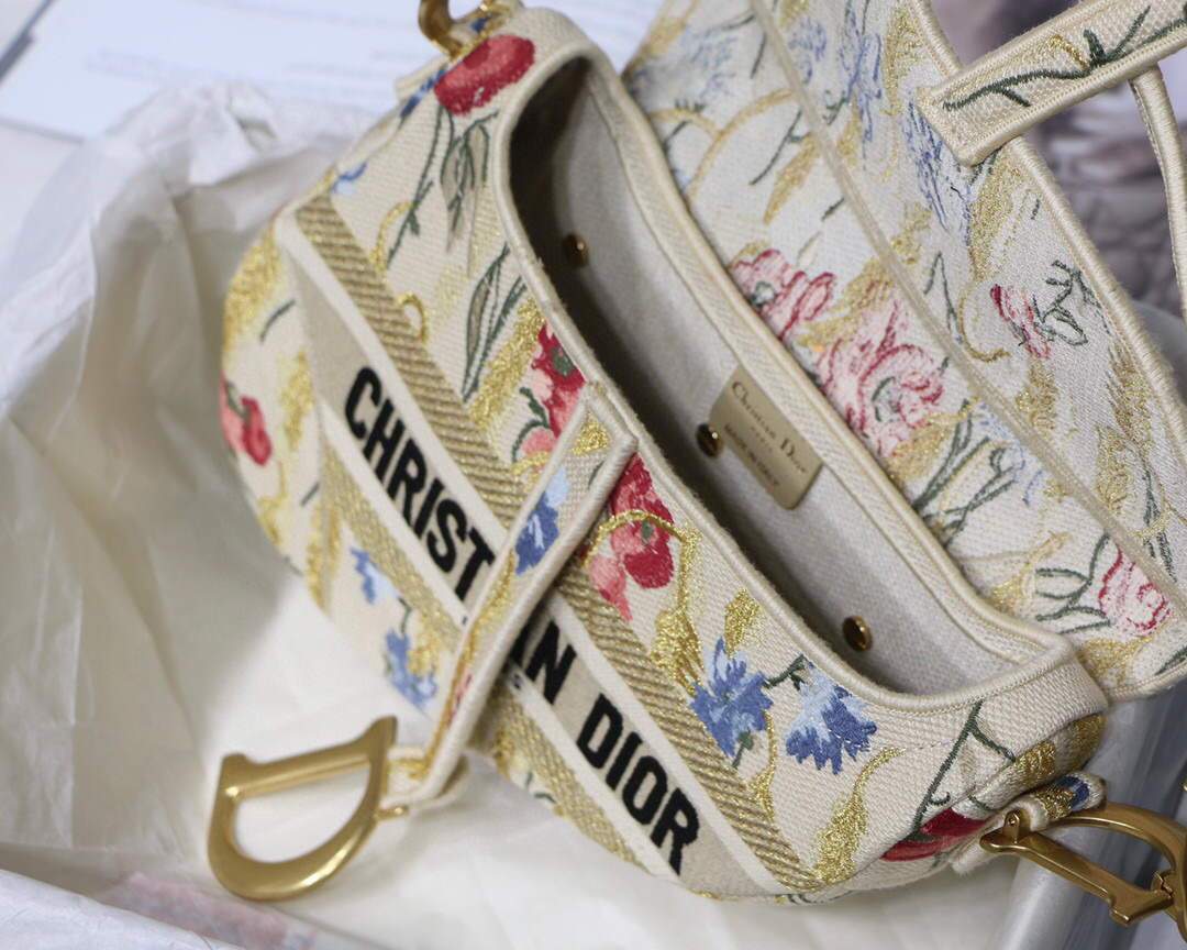 Dior M0446 Dior Saddle Bag Multicolor Flowers Embroidery With Gold - luxibagsmall