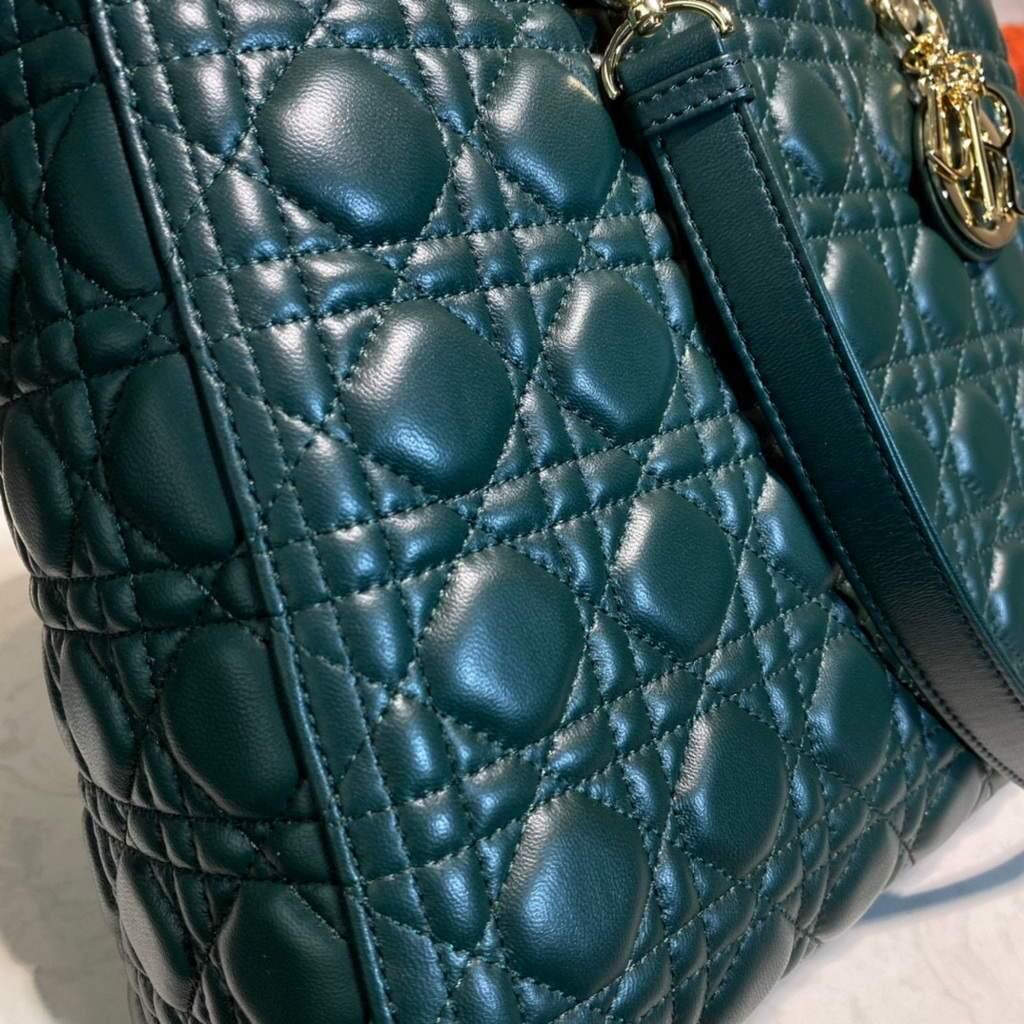 Dior M0566 Large Lady Dior Bag Dark Green Cannage Lambskin - Voguebags