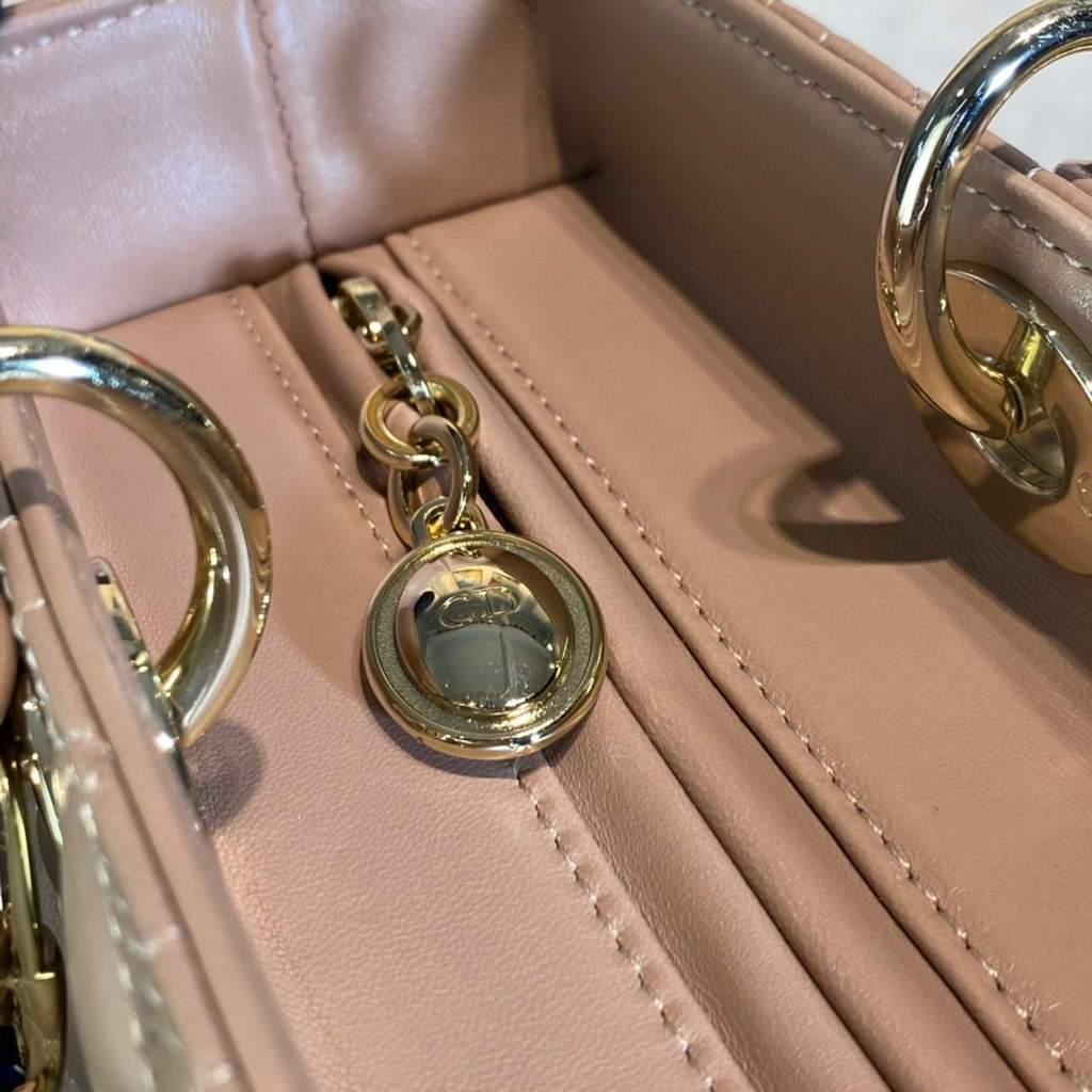 Dior M0566 Large Lady Dior Bag Pink Cannage Lambskin - Voguebags