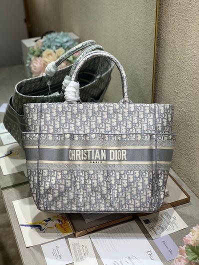 Dior M1279 Catherine Tote Bag Dior Oblique Embroidery Gray - luxibagsmall