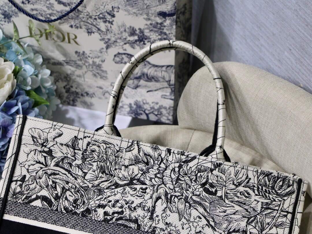 Dior M1286 Book Tote Latte Multicolor Dior Zodiac Embroidery Gray - Voguebags