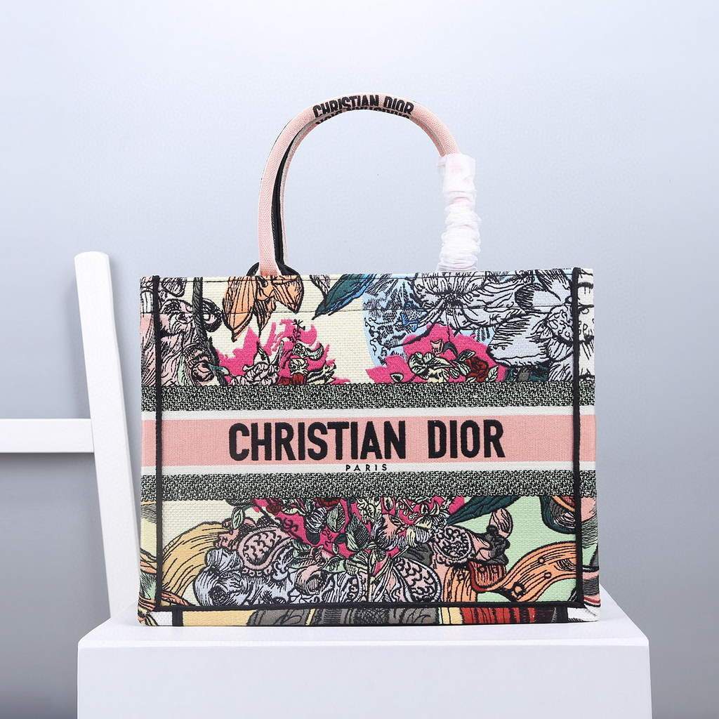 Dior M1286 Dior Book Tote Coeur En Fleurs Bag - luxibagsmall