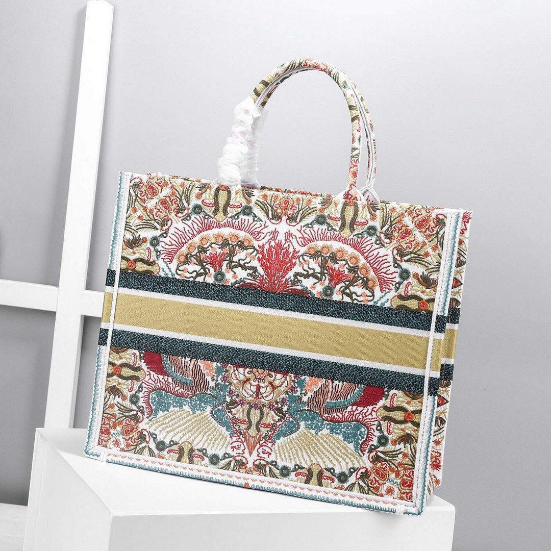 Dior M1286 Book Tote Christian Dior Multicolor Red and Green - Voguebags