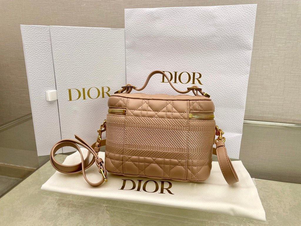 Dior S5488 Small Diortravel Vanity Case Lambskin Apircot - Voguebags