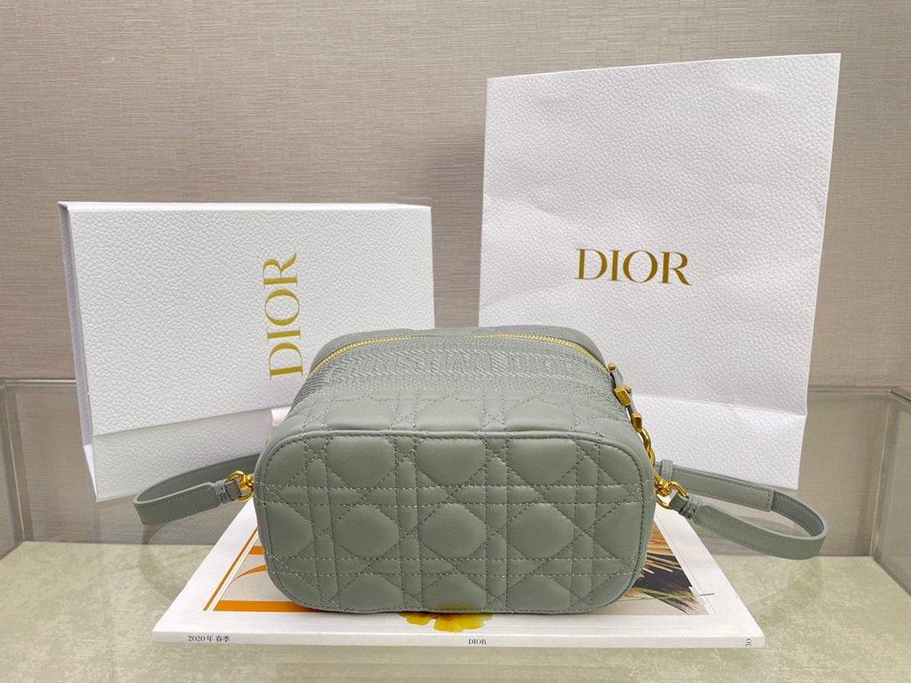 Dior S5488 Small Diortravel Vanity Case Lambskin Gray - Voguebags