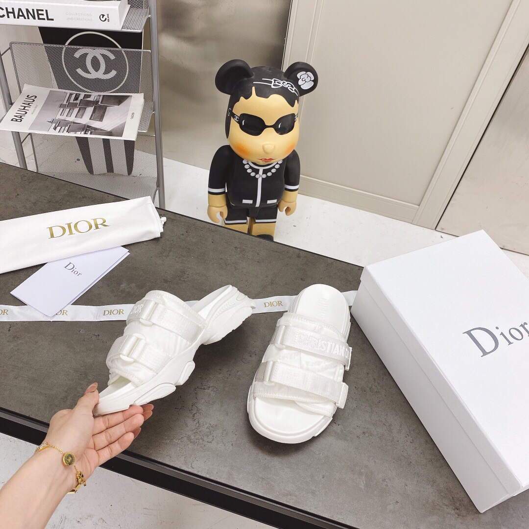 Dior Slippers Hot Sale Dior Sandals White 81181 - luxibagsmall