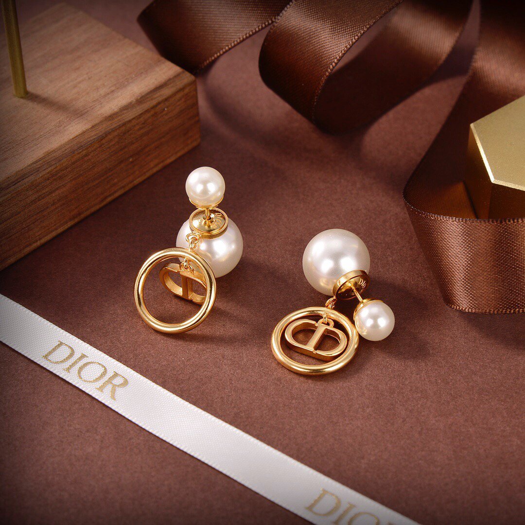 Dior Petit CD Earrings Gold-Finish Metal and White Resin Pearls 20200 - luxibagsmall