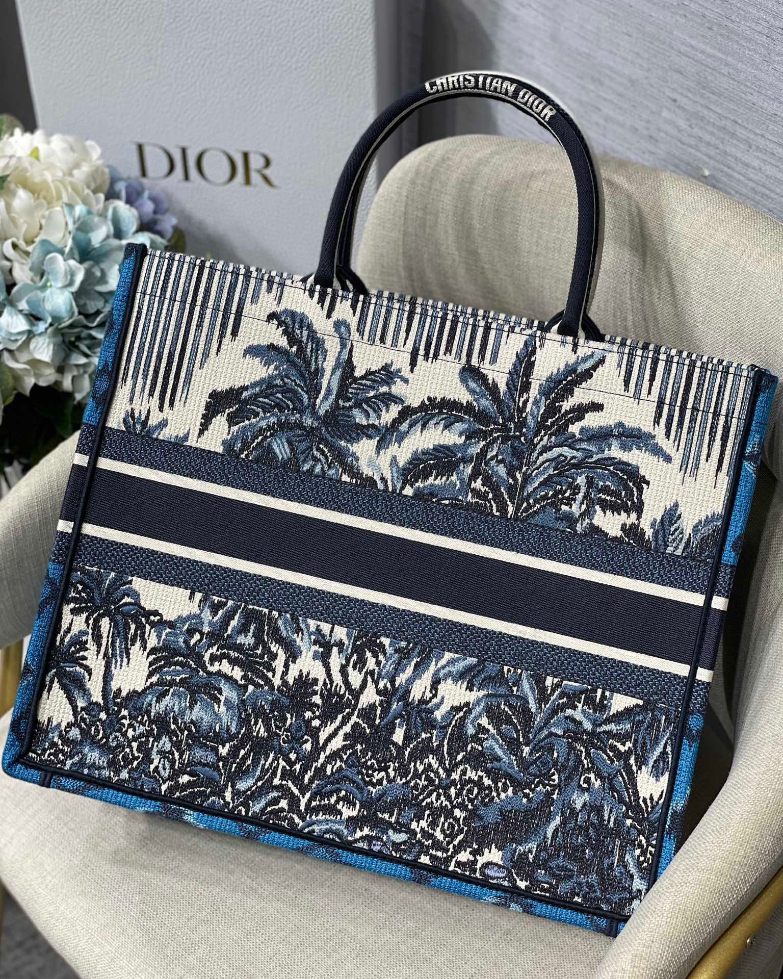 Dior Book Tote M1286 Blue Dior Palms Embroidery - luxibagsmall