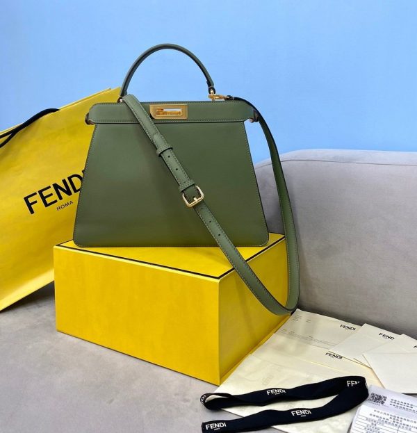 Fendi 70193 Peekaboo ISEEU MEDIUM Green Leather Bag - luxibagsmall