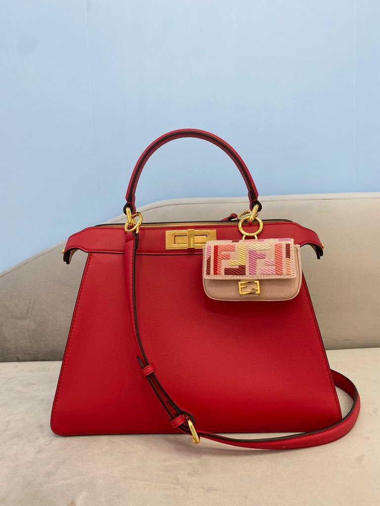 Fendi 70193 Peekaboo ISEEU MEDIUM Red Leather Bag - luxibagsmall