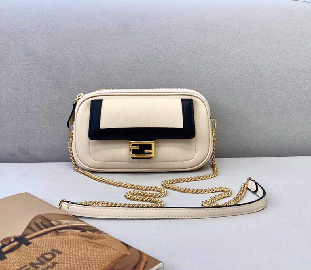 Fendi 70213 Easy Baguette Leather Handbag White - luxibagsmall