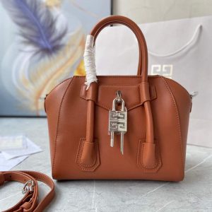 xubag.ru-givenchy-bb50j0b-mini-antigona-lock-bag-in-box-leather-069