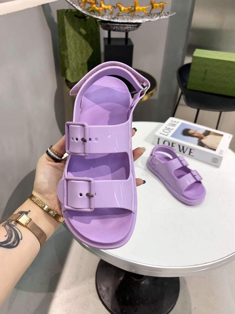 Gucci 660243 Women's Sandal With Mini Double G Rubber Lilac - luxibagsmall