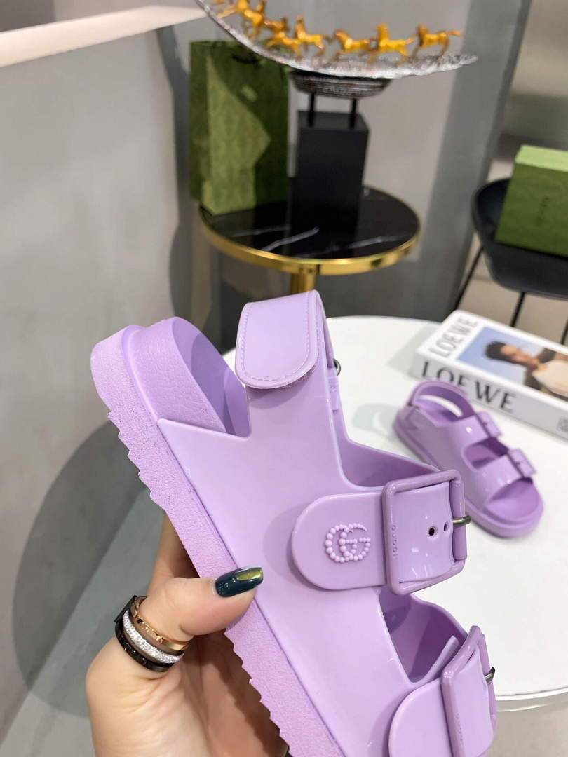 Gucci 660243 Women's Sandal With Mini Double G Rubber Lilac - luxibagsmall