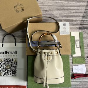 xubag.ru-gucci-724667-diana-mini-bucket-bag-white-1