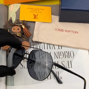 xubag.ru-louis-vuitton-grease-mask-sunglasses-luxury-charlotte-sunglasses-992456-8d245541-bf42-4213-8043-57cf83bc9089