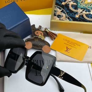 xubag.ru-louis-vuitton-grease-mask-sunglasses-luxury-charlotte-sunglasses-992458-92269206-403f-437a-b833-7d9e0dc18789