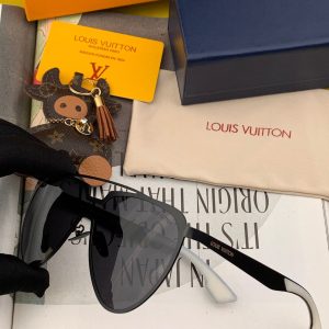 xubag.ru-louis-vuitton-grease-mask-sunglasses-luxury-charlotte-sunglasses-992461-64d40685-06dc-4953-8f1c-7726e5c6d489