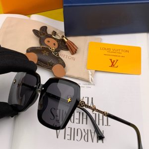 xubag.ru-louis-vuitton-grease-mask-sunglasses-luxury-charlotte-sunglasses-992473-09851102-aeaa-4db2-8f7a-c8d690c777b1