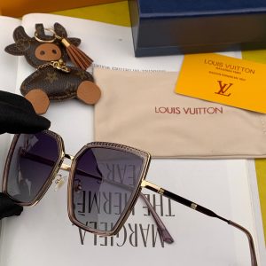 xubag.ru-louis-vuitton-grease-mask-sunglasses-luxury-charlotte-sunglasses-992478-8418568b-a0c5-4895-ab1e-0968d7bfdf95