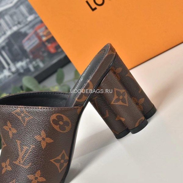 LV 1A85V9 Slippers Designer Louis Vuitton Indiana Mule Patent Monogram - luxibagsmall