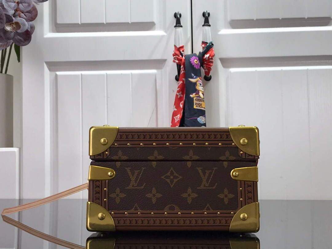 LV M20039 Louis Vuitton 8 Watch Case Monogram - luxibagsmall