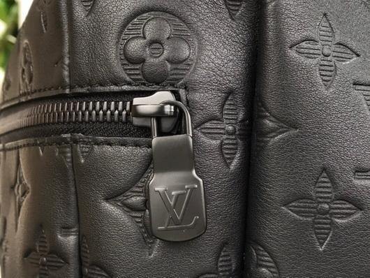 LV M43680 Louis Vuitton Discovery Backpack Black - luxibagsmall